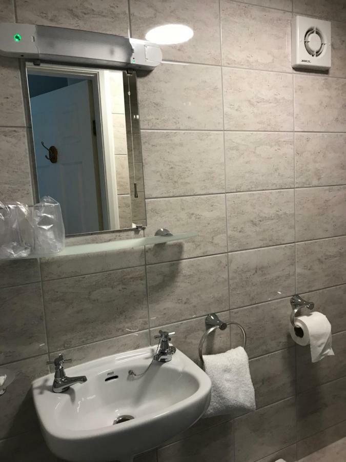 מלון חלנדודנו Granby House מראה חיצוני תמונה